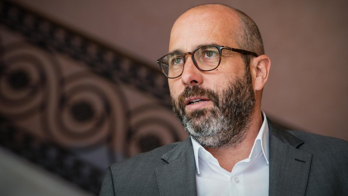 “Une attaque contre notre vie démocratique.” Vincent Bouget, le maire de Nîmes, soutient la députée européenne Chloé Ridel, menacée de mort